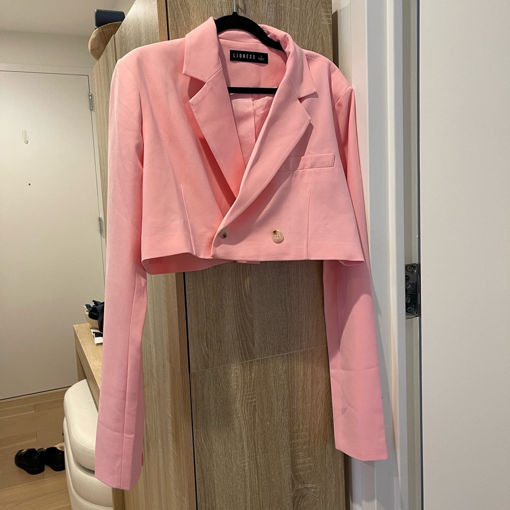 Lioness cropped blazer